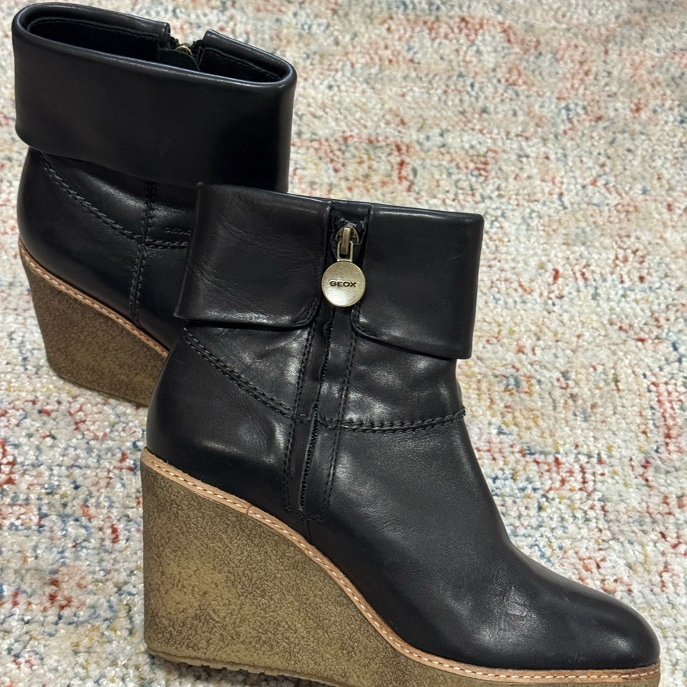 ✅Geox Black Leather Wedge Boots - Picture 4 of 8